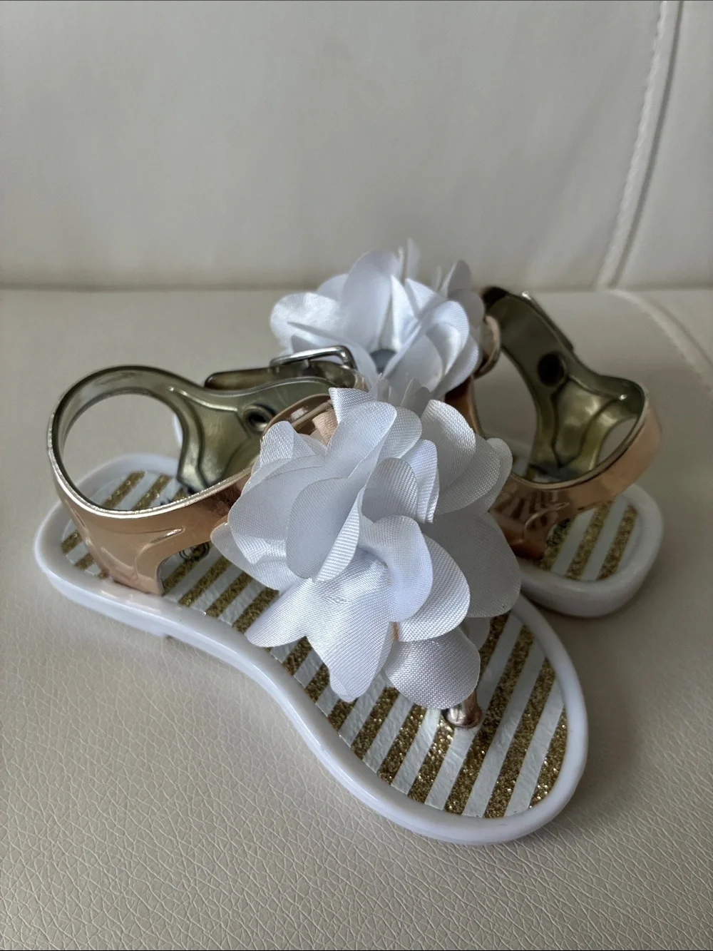 Stepping Stones Girls' White Flower Strap Sandals with Gold Metallic Accents